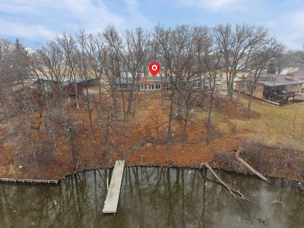 Photo of 45 Fox Point DRIVE, Appleton, WI 54911 (MLS # 50322310)