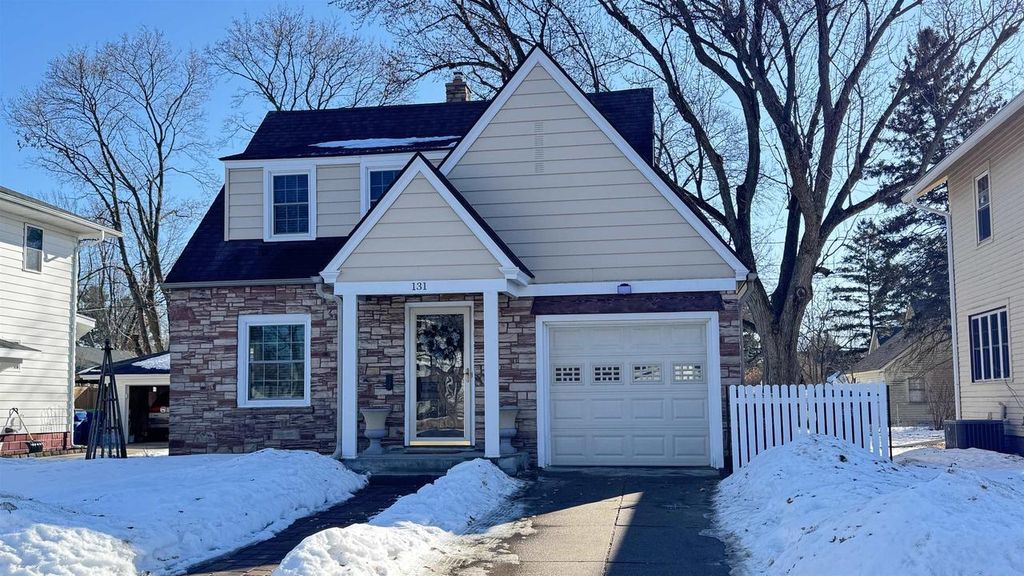 Photo of 131 Eau Claire BOULEVARD, Wausau, WI 54403 (MLS # 22600614)