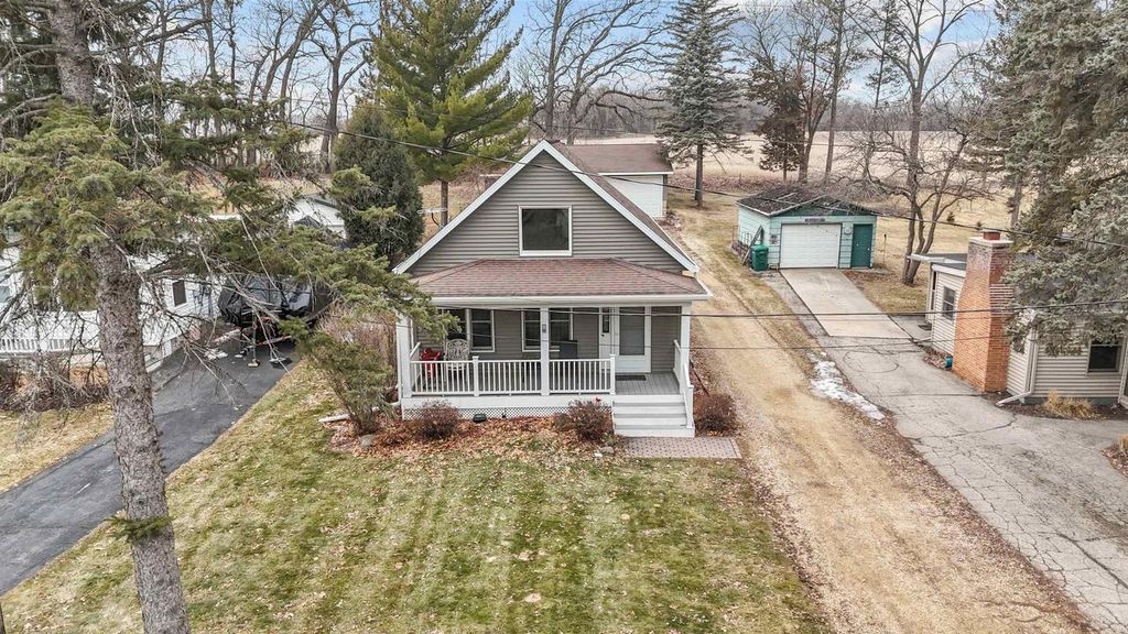 Photo of N4273 Lakeview DRIVE, Markesan, WI 53946 (MLS # 2017826)
