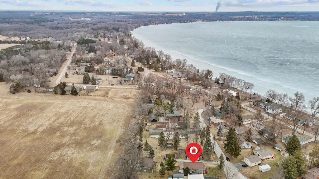 Photo of N4273 Lakeview DRIVE, Markesan, WI 53946 (MLS # 2017826)