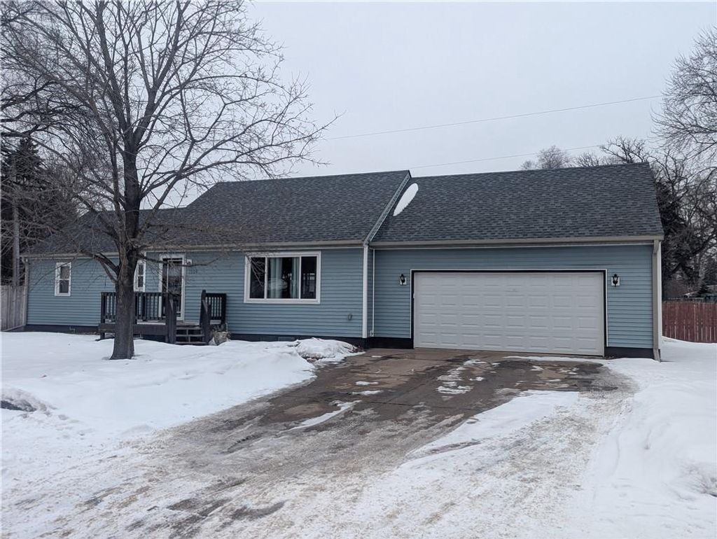 Photo of 1504 Mitscher AVENUE, Eau Claire, WI 54701 (MLS # 1598253)