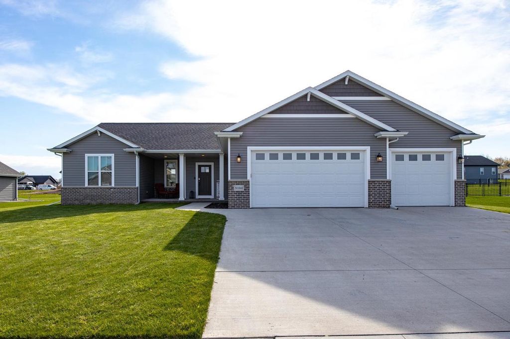 Photo of N1842 Schroeder Farm DRIVE, Greenville, WI 54942 (MLS # 50322837)