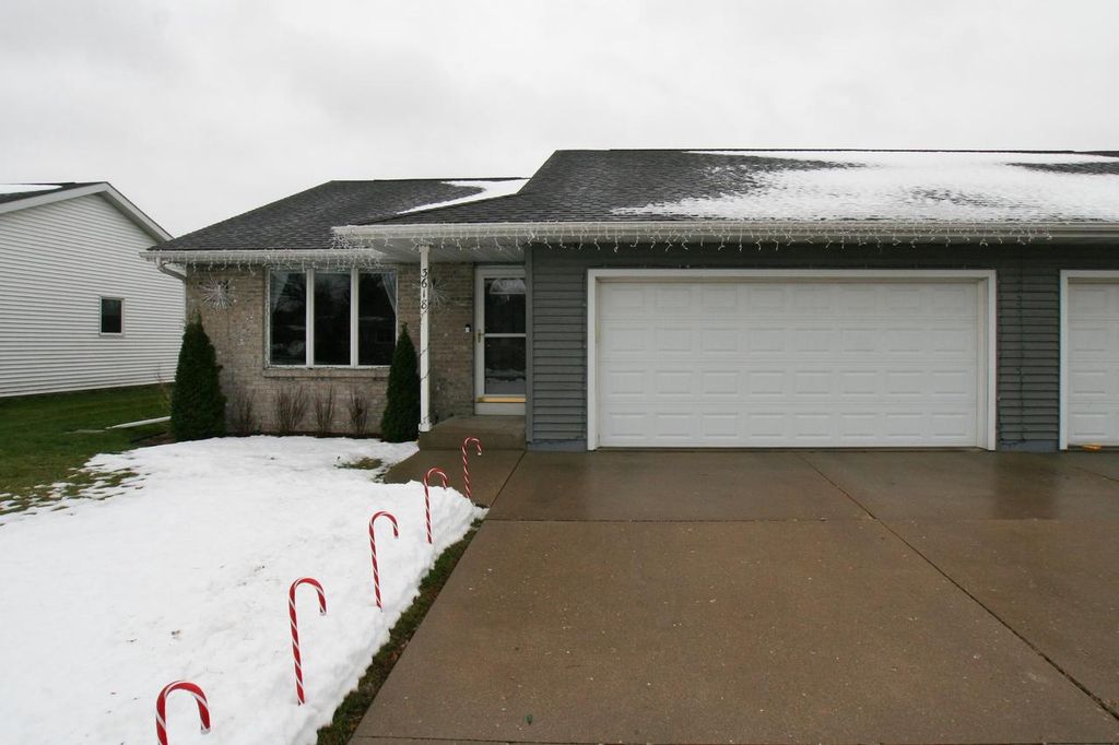 Photo of 3618 La Mancha DRIVE, Janesville, WI 53546 (MLS # 2013922)