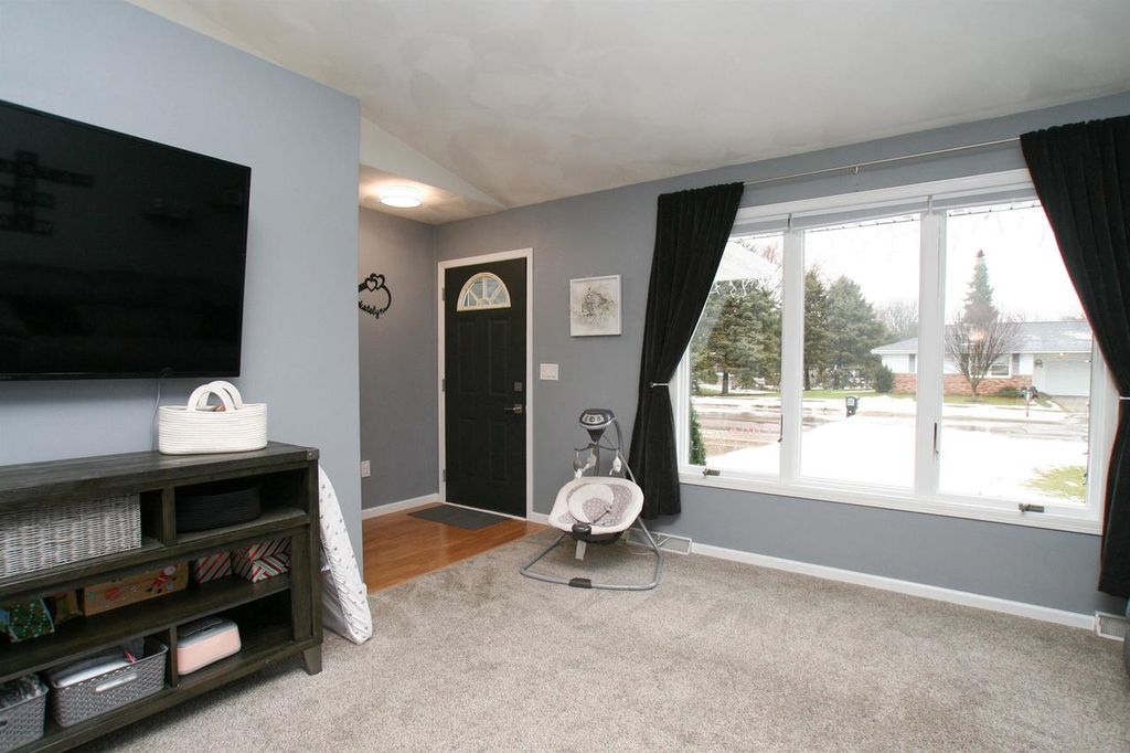 Photo of 3618 La Mancha DRIVE, Janesville, WI 53546 (MLS # 2013922)