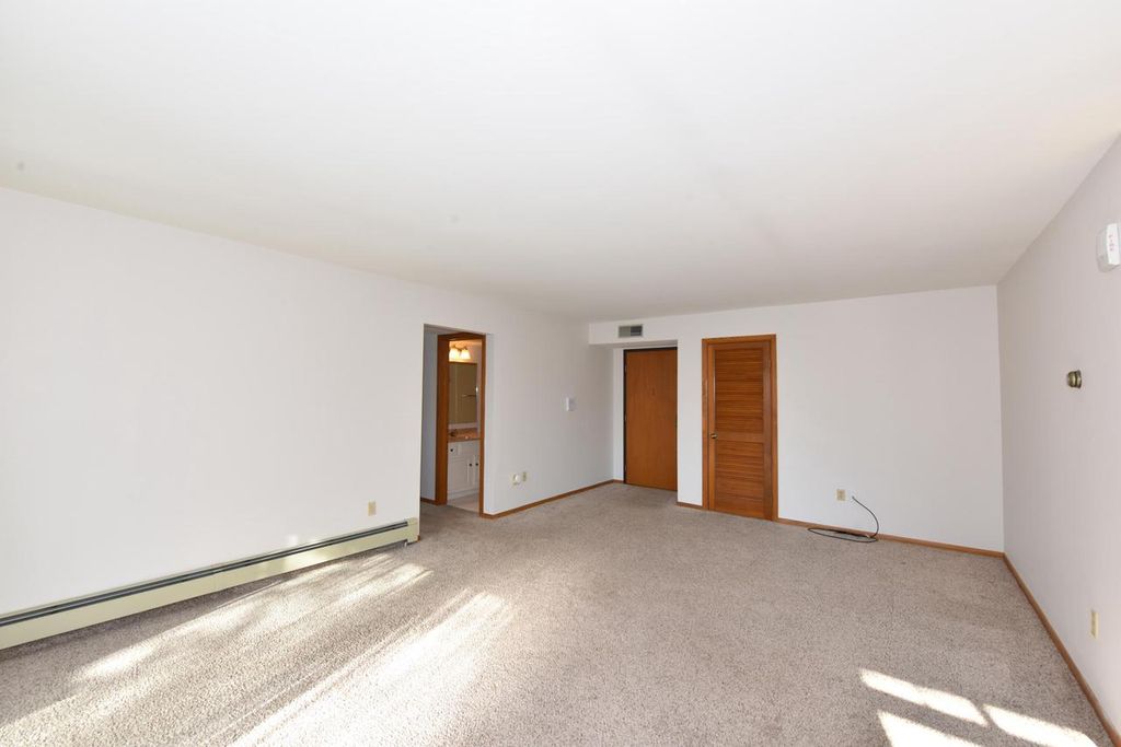 Photo of 1730 W Green Tree ROAD #310, Glendale, WI 53209 (MLS # 1944653)