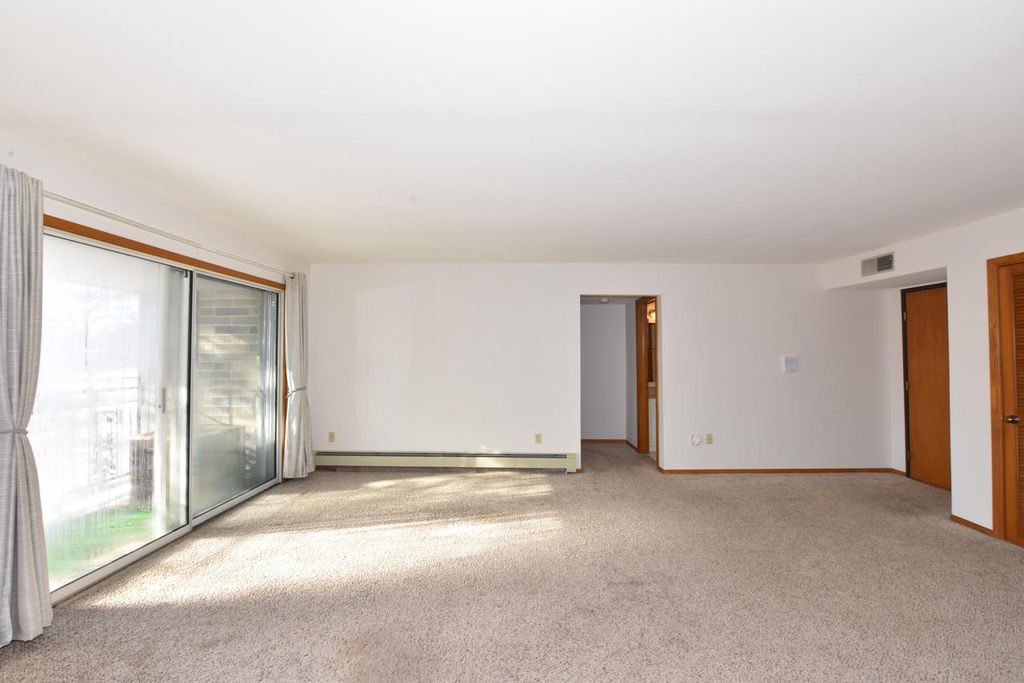 Photo of 1730 W Green Tree ROAD #310, Glendale, WI 53209 (MLS # 1944653)