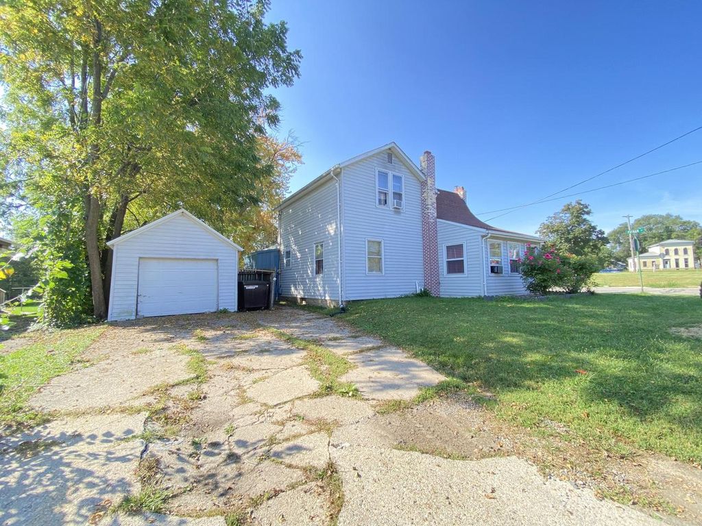 Photo of 503 S Putnam STREET, Whitewater, WI 53190 (MLS # 1936071)