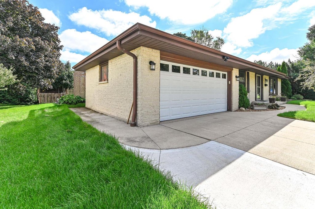 Photo of 5224 S 23rd STREET, Milwaukee, WI 53221 (MLS # 1980931)