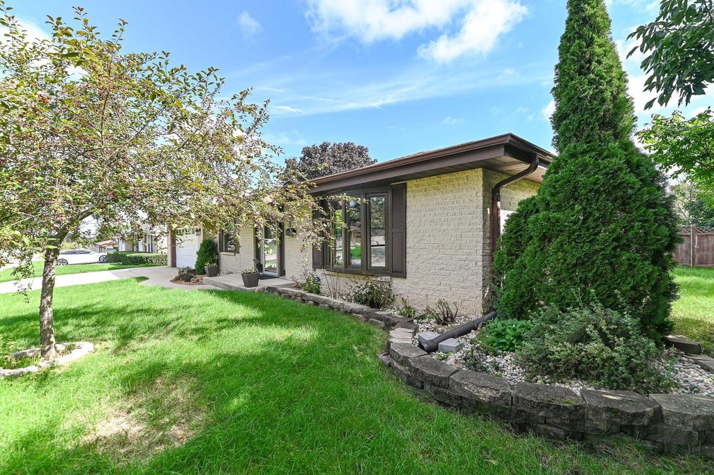 Photo of 5224 S 23rd STREET, Milwaukee, WI 53221 (MLS # 1980931)