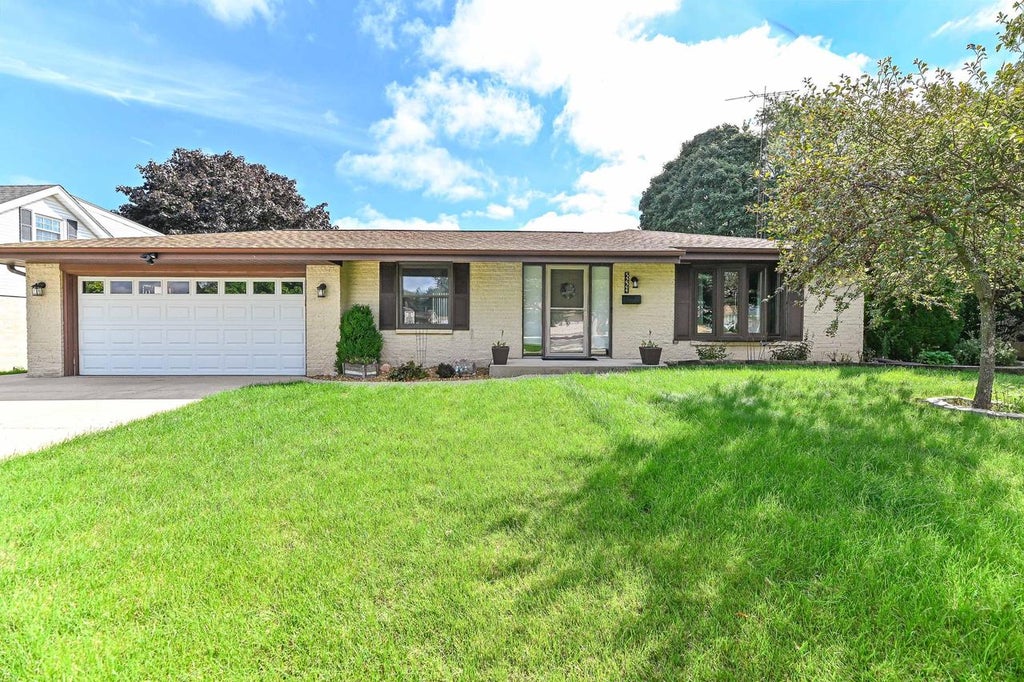 Photo of 5224 S 23rd STREET, Milwaukee, WI 53221 (MLS # 1980931)