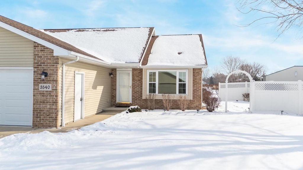 Photo of 3540 N Terri LANE, Appleton, WI 54914 (MLS # 50320910)