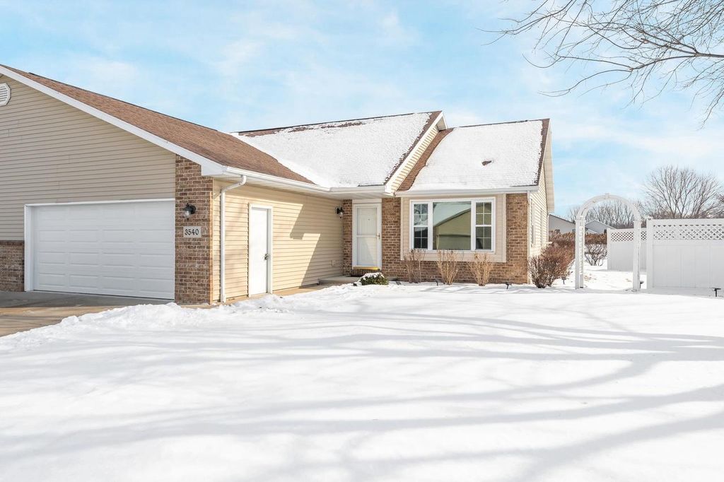Photo of 3540 N Terri LANE, Appleton, WI 54914 (MLS # 50320910)