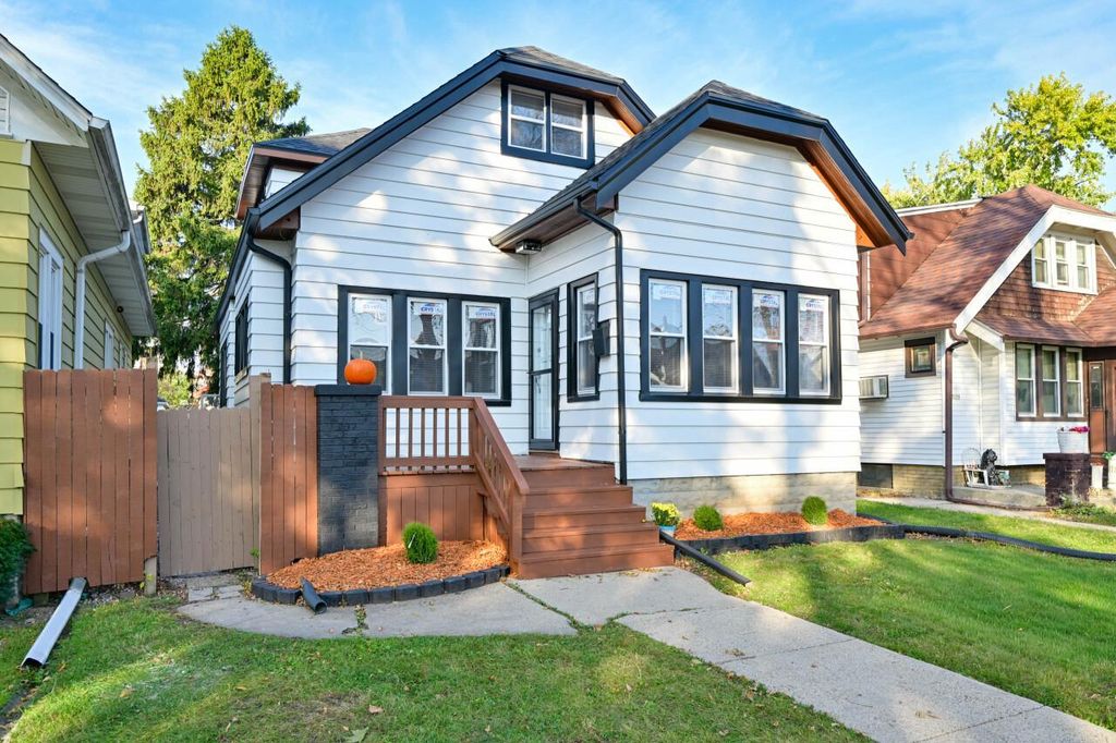 Photo of 4513 N 37th STREET, Milwaukee, WI 53209 (MLS # 1941356)