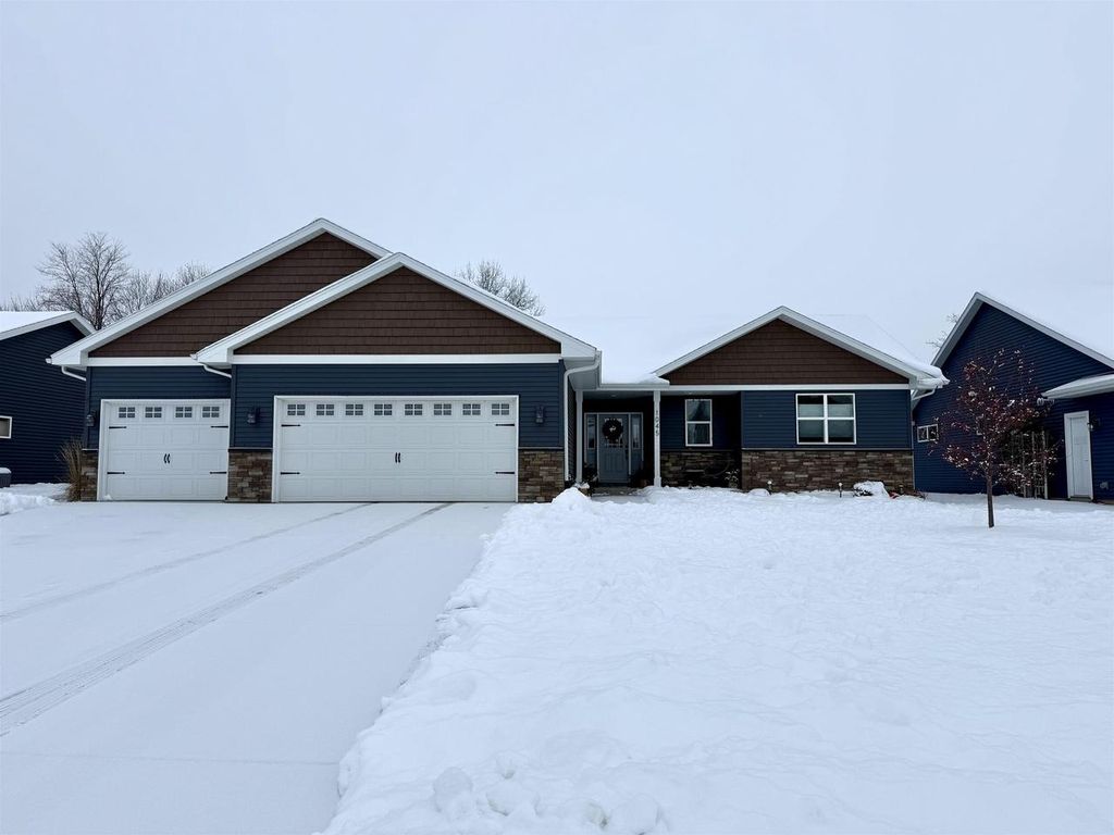 Photo of 1045 Barbara CIRCLE, Belleville, WI 53508 (MLS # 2013369)