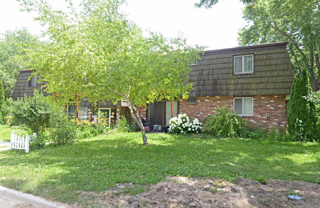 Photo of 4601 Crescent ROAD #D, Fitchburg, WI 53711 (MLS # 2027085)