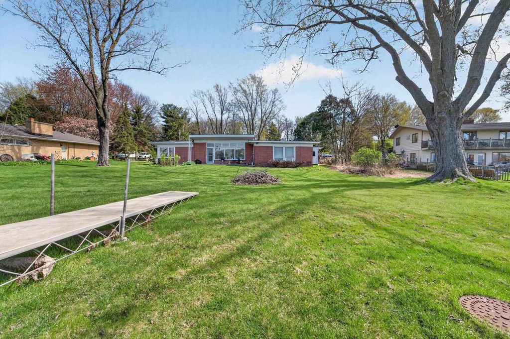 Photo of 3048 Waunona WAY, Madison, WI 53713 (MLS # 2021630)