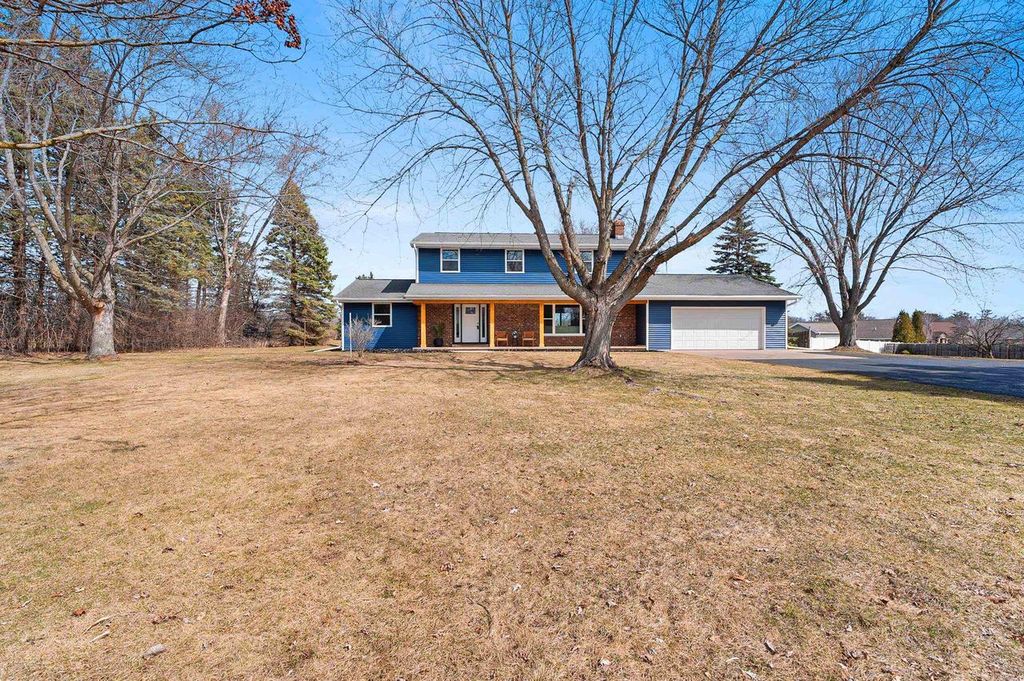 Photo of 1490 Fernando DRIVE, De Pere, WI 54115 (MLS # 50323225)