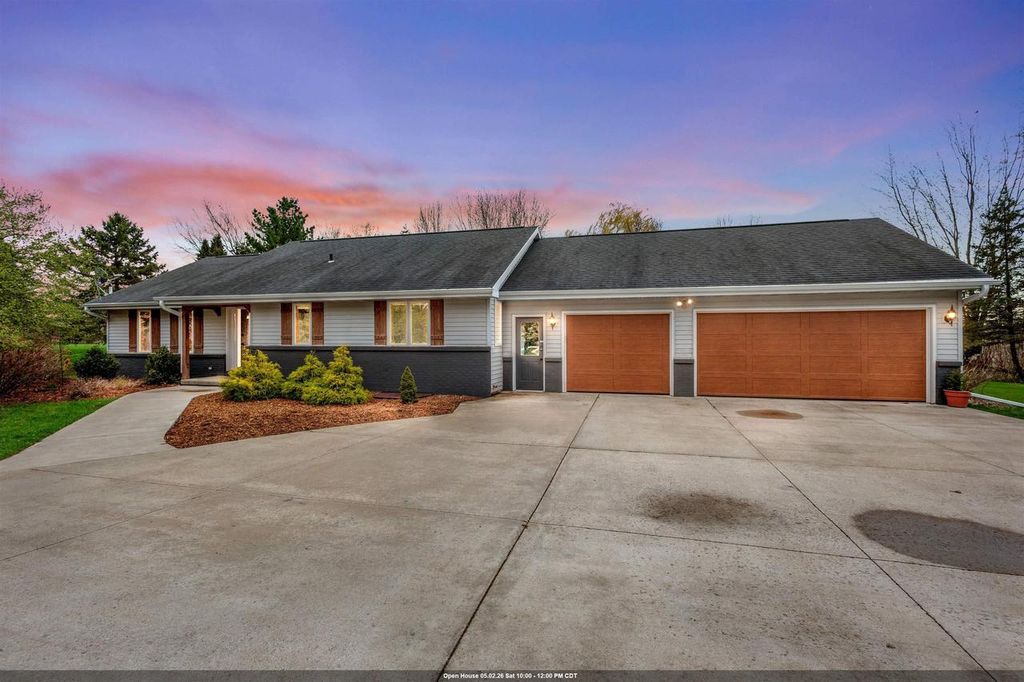 Photo of 3415 Fairview ROAD, Neenah, WI 54956 (MLS # 50324300)