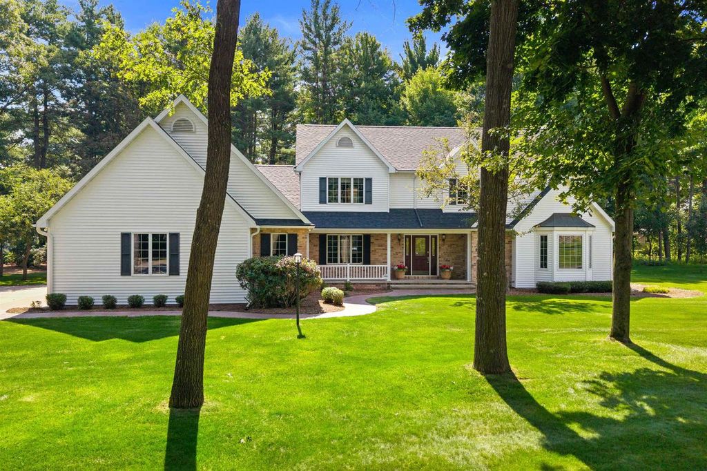 Photo of 2211 Bridle PATH, Wisconsin Rapids, WI 54494 (MLS # 22601344)