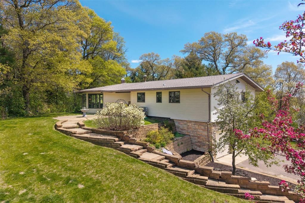Photo of E655 Woodridge DRIVE, Eau Claire, WI 54701 (MLS # 1600907)