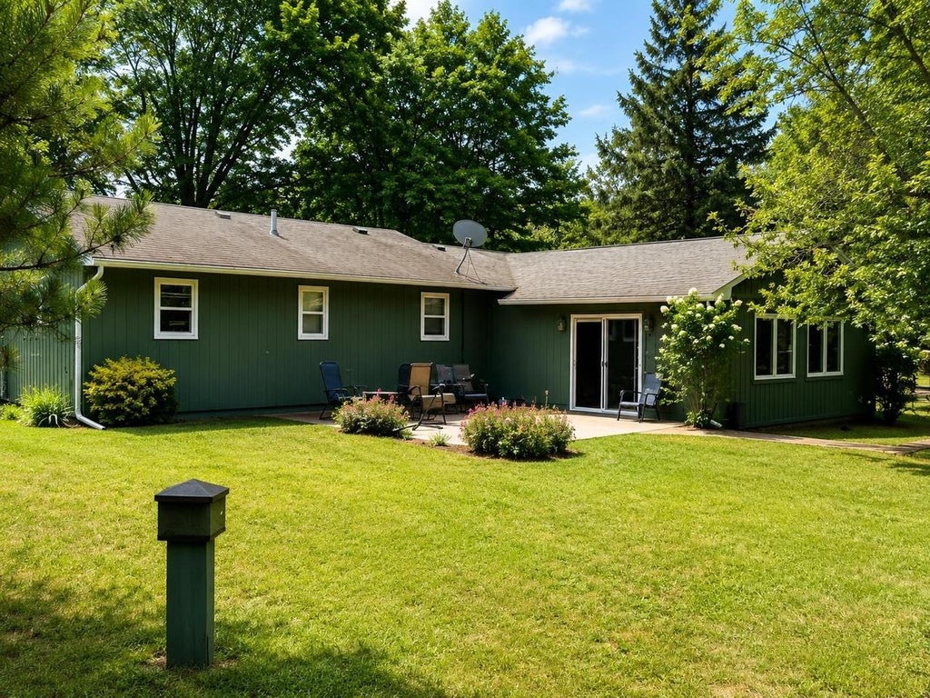 Photo of 333 New Market COURT, Nekoosa, WI 54457 (MLS # 22603979)