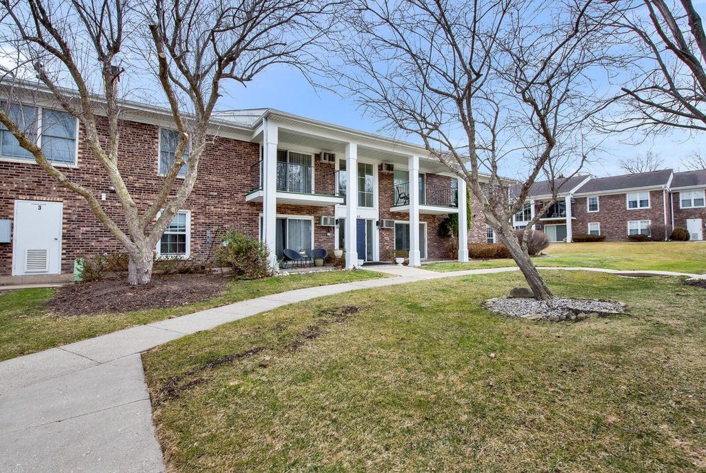 Photo of 108 Evelyn LANE #Unit B, Lake Geneva, WI 53147 (MLS # 1947458)