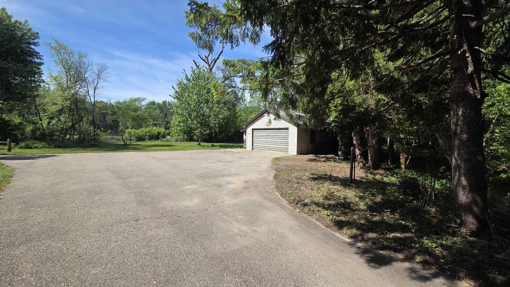 Photo of 6522 N Middle STREET, Westfield, WI 53964 (MLS # 2024595)