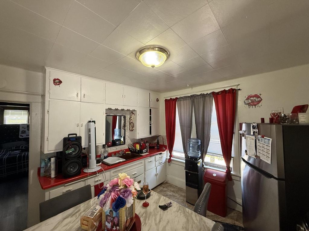 Photo of 4003 W Hampton AVENUE #A, Milwaukee, WI 53209 (MLS # 1937537)