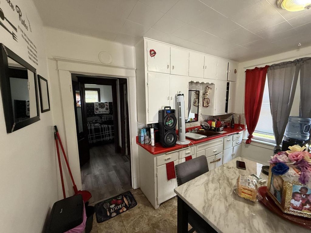 Photo of 4003 W Hampton AVENUE #A, Milwaukee, WI 53209 (MLS # 1937537)