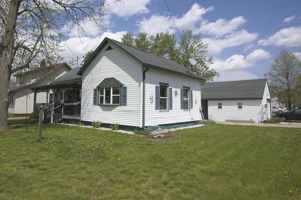 Photo of 410 12th Street North ST, Wisconsin Rapids, WI 54494 (MLS # 22602076)