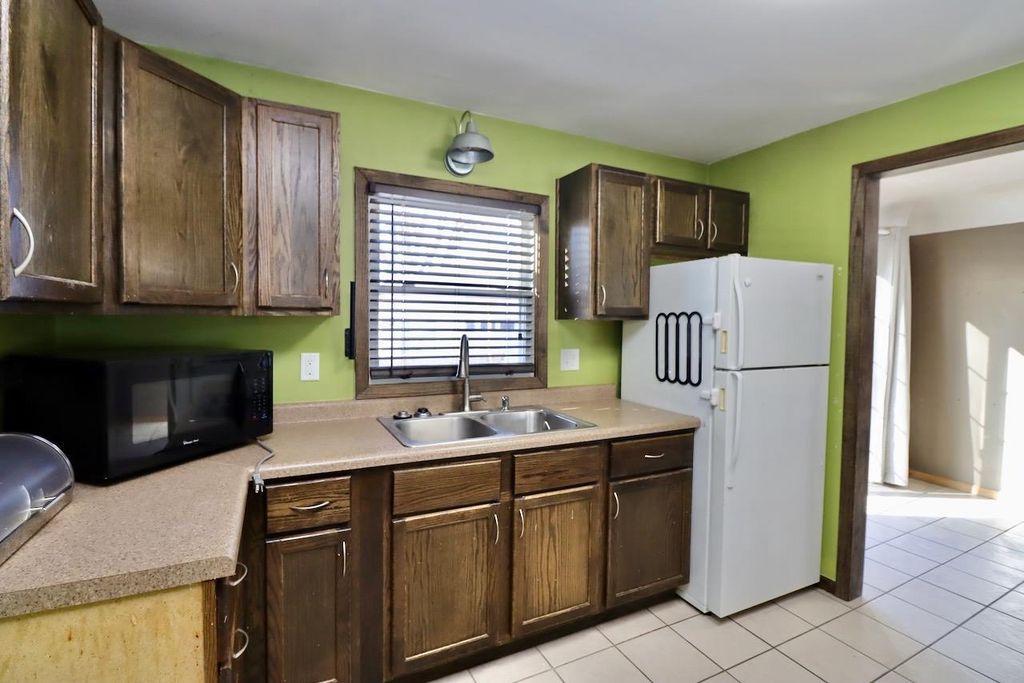 Photo of 1020 Beloit AVENUE, Janesville, WI 53546 (MLS # 2016079)