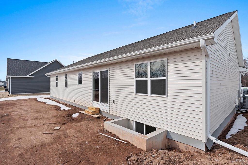 Photo of N9272 Constellation DRIVE, Appleton, WI 54915 (MLS # 50322690)