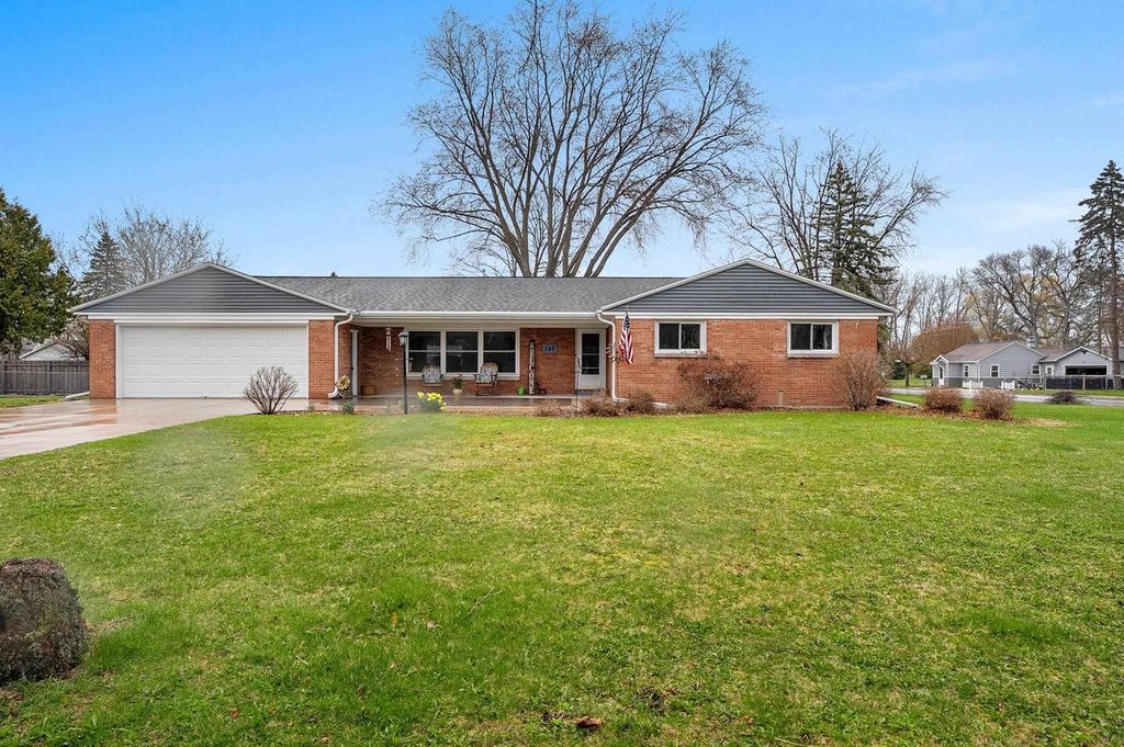 Photo of 147 Quincy STREET, Oconto, WI 54153 (MLS # 50324405)