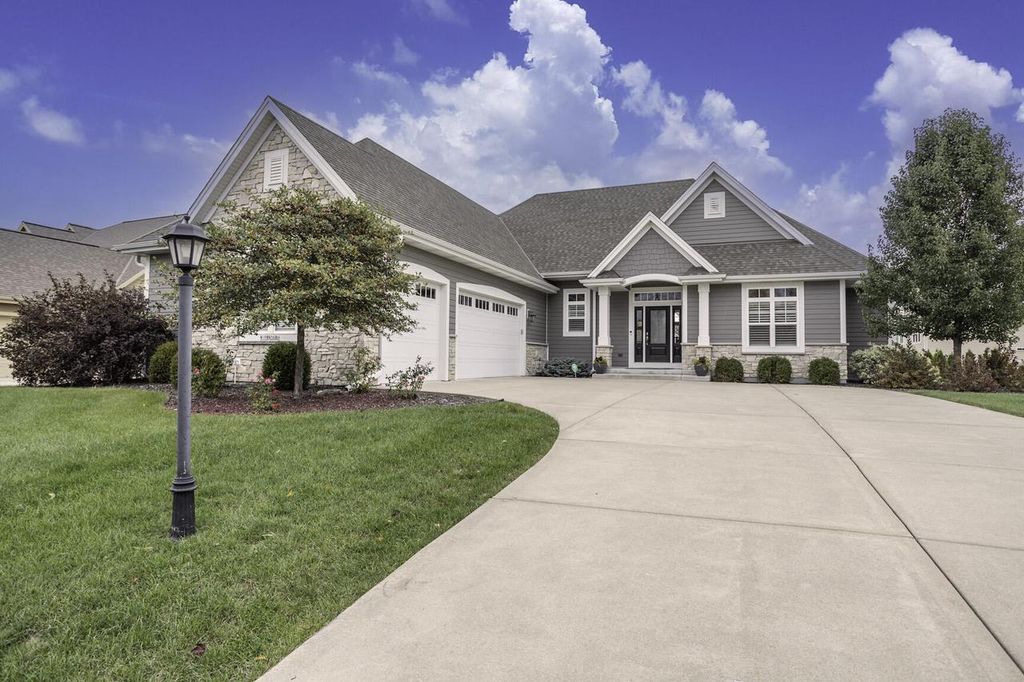 Photo of W198N5686 Powell DRIVE, Menomonee Falls, WI 53051 (MLS # 1945782)