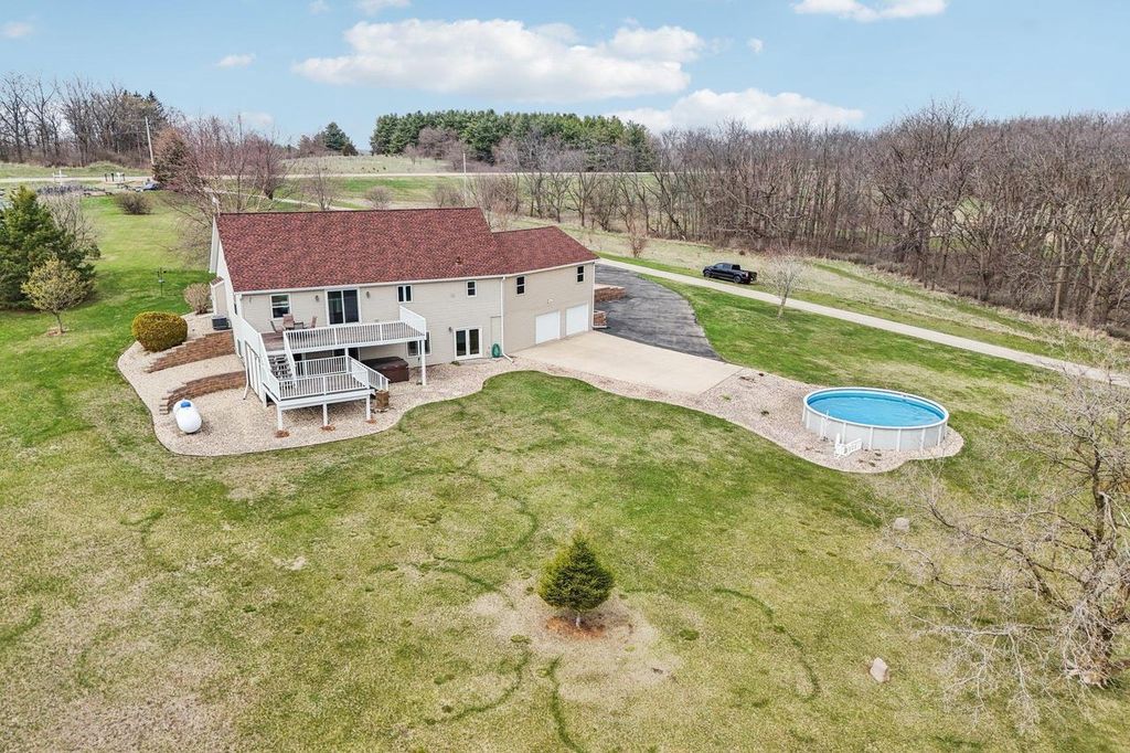 Photo of N7978 County Road CC, Belleville, WI 53508 (MLS # 2020758)
