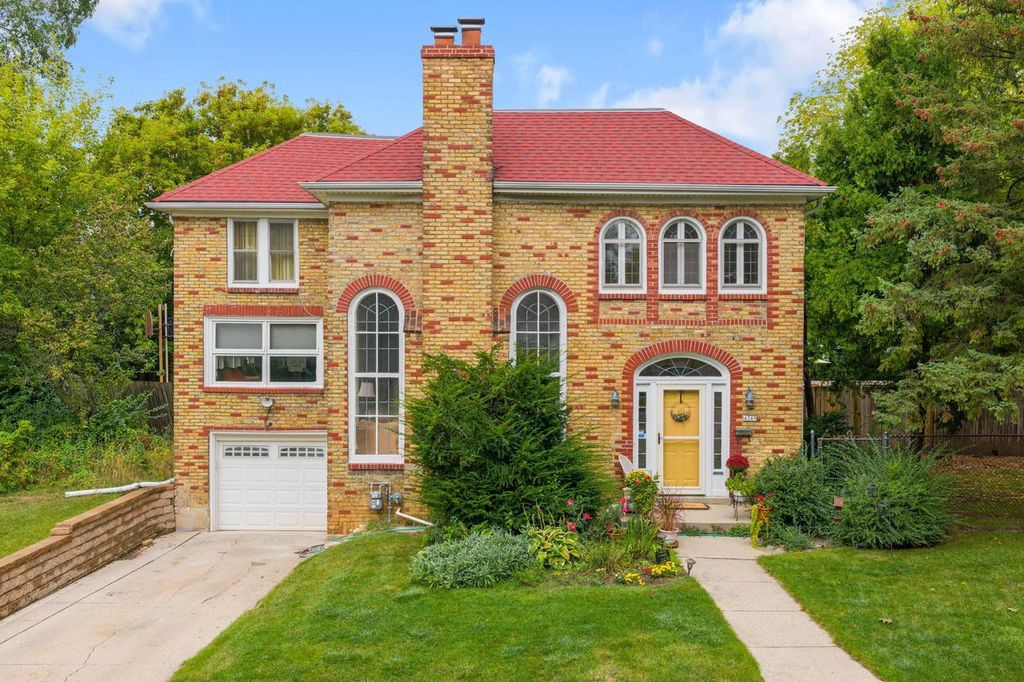 Photo of 4749 N 75th STREET, Milwaukee, WI 53218 (MLS # 1940292)