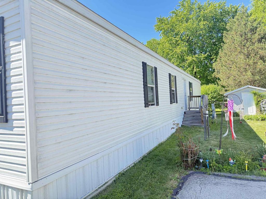 Photo of 871 S Main STREET #184, Fond Du Lac, WI 54935 (MLS # 2024854)