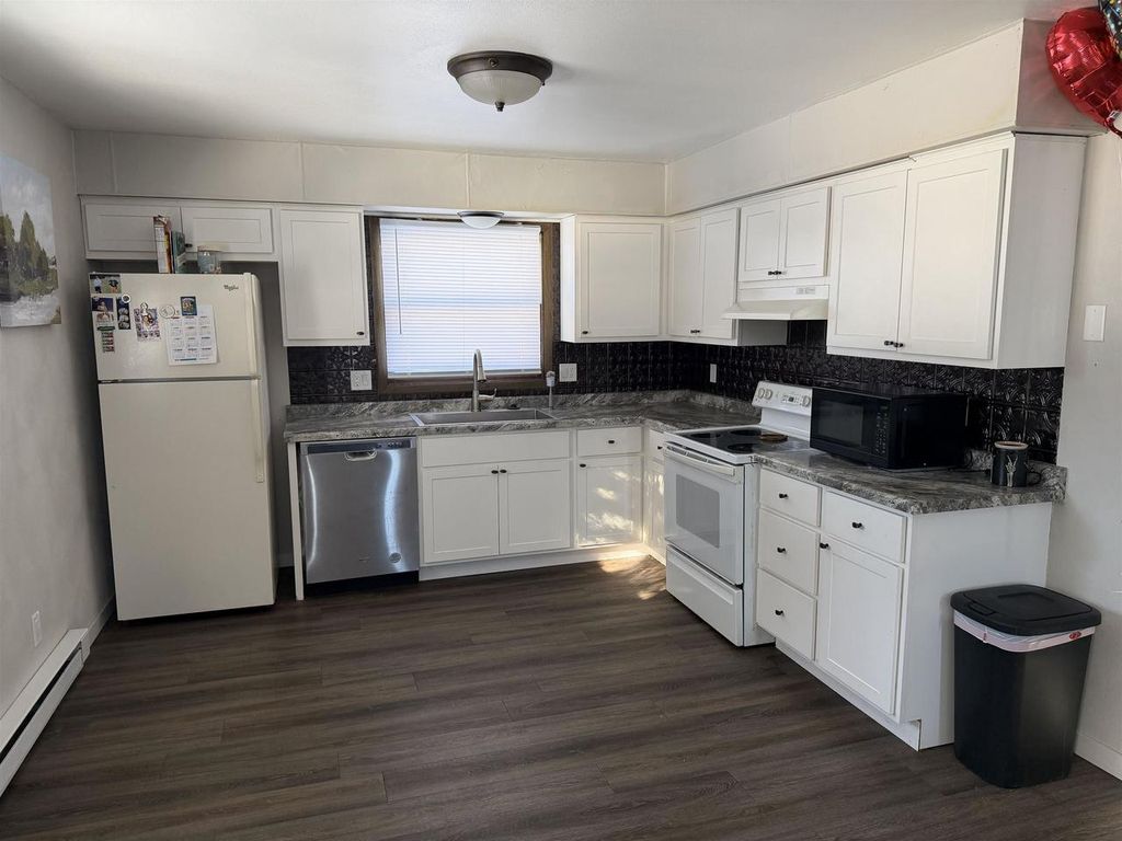 Photo of 300 Cherry LANE, Little Chute, WI 54140 (MLS # 50320210)