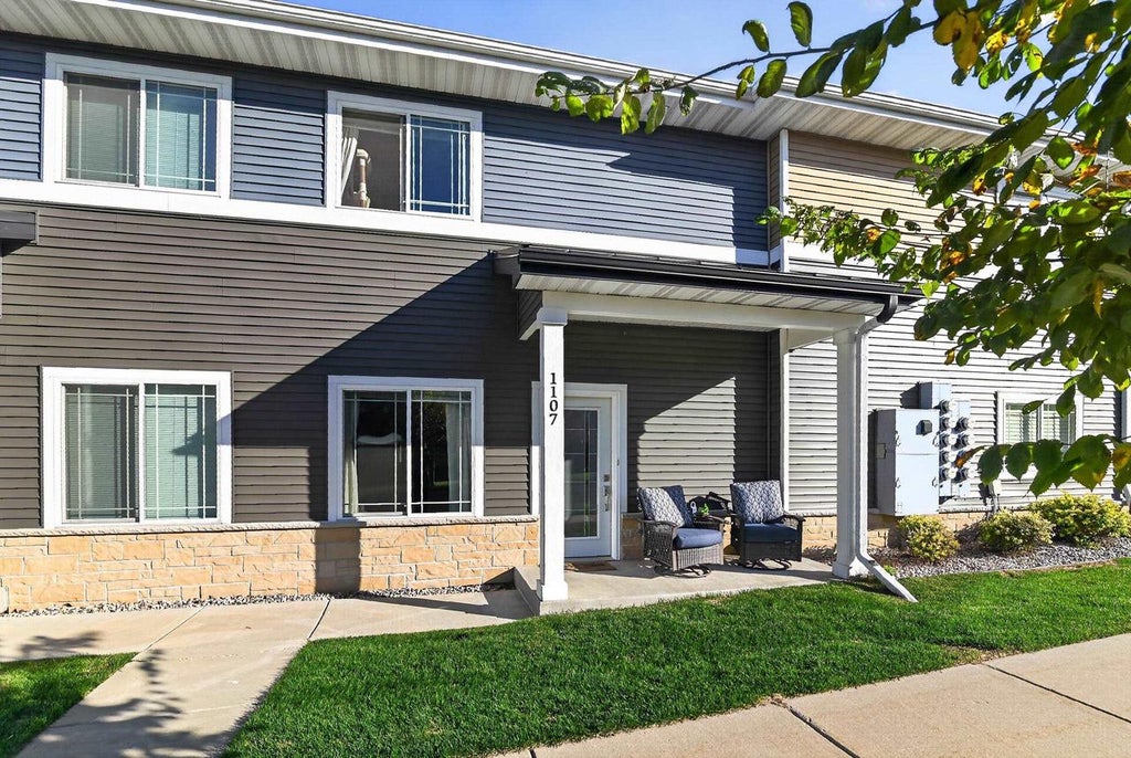 Photo of 1325 Bunker Hill DRIVE #1107, Sun Prairie, WI 53590 (MLS # 2033818)