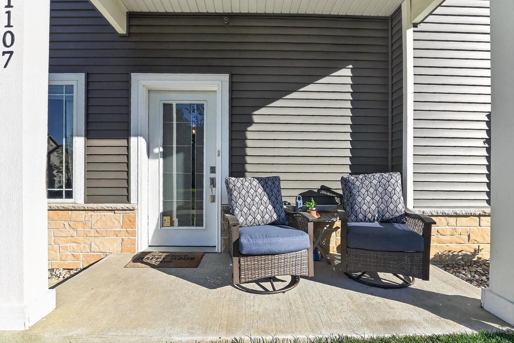 Photo of 1325 Bunker Hill DRIVE #1107, Sun Prairie, WI 53590 (MLS # 2033818)