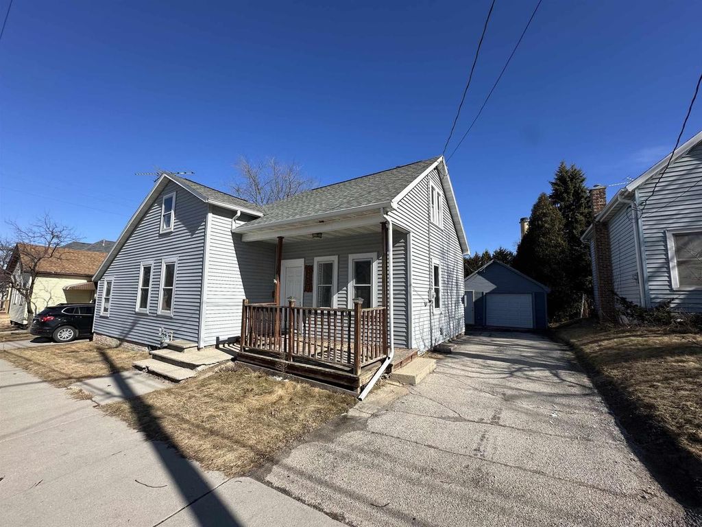 Photo of 1409 S 10th STREET, Manitowoc, WI 54220 (MLS # 50319155)