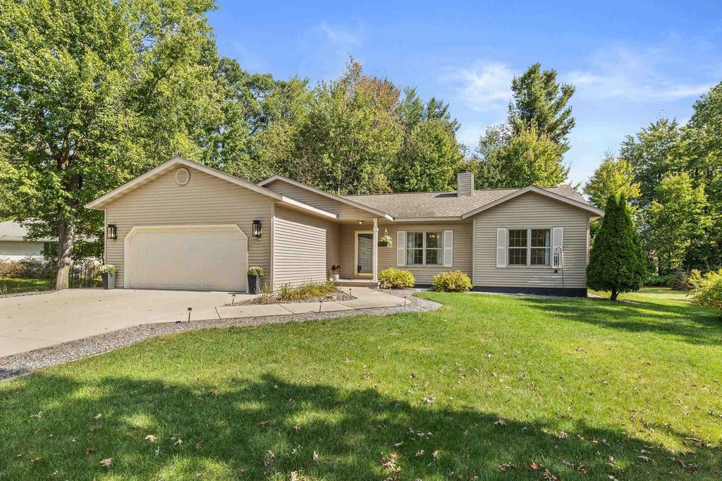 Photo of 2201 W Breezewood COURT, Plover, WI 54467 (MLS # 22504748)