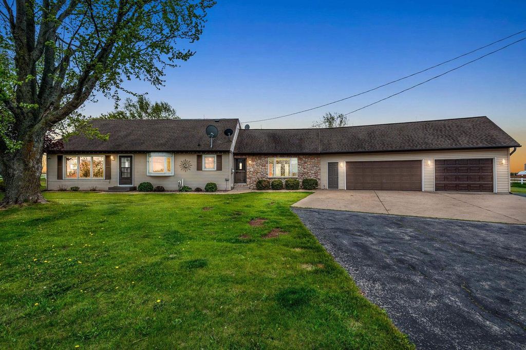 Photo of 5184 Finger ROAD, Green Bay, WI 54311 (MLS # 50325843)