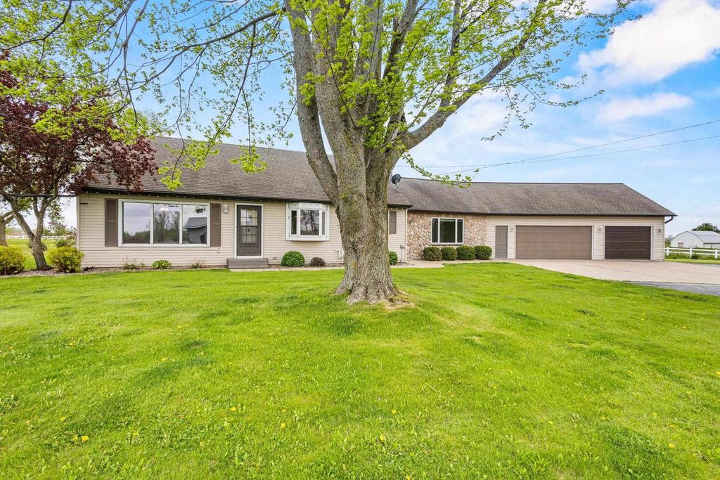 Photo of 5184 Finger ROAD, Green Bay, WI 54311 (MLS # 50325843)