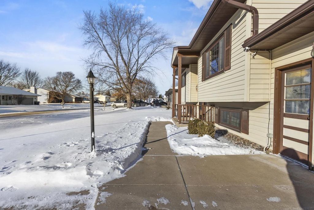 Photo of 1259 Bartlein COURT, Menasha, WI 54952 (MLS # 50320183)