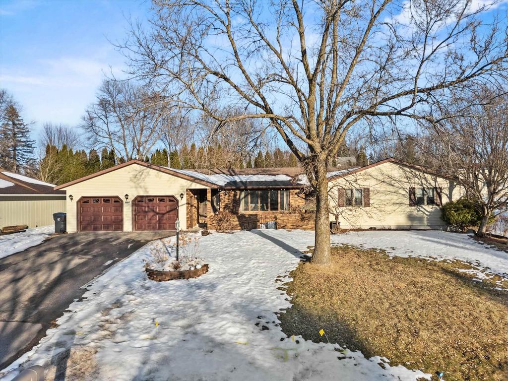 Photo of 1307 N Wood AVENUE, Marshfield, WI 54449 (MLS # 22600612)