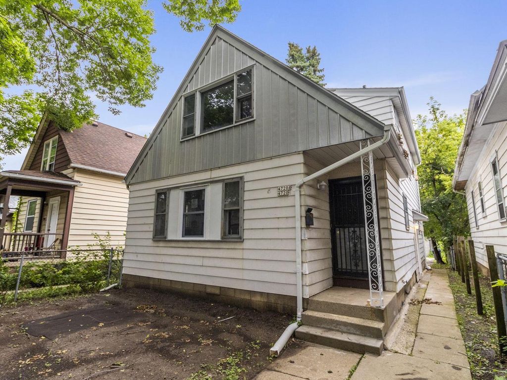 Photo of 4720 N 36th STREET #4720A, Milwaukee, WI 53209 (MLS # 1937914)