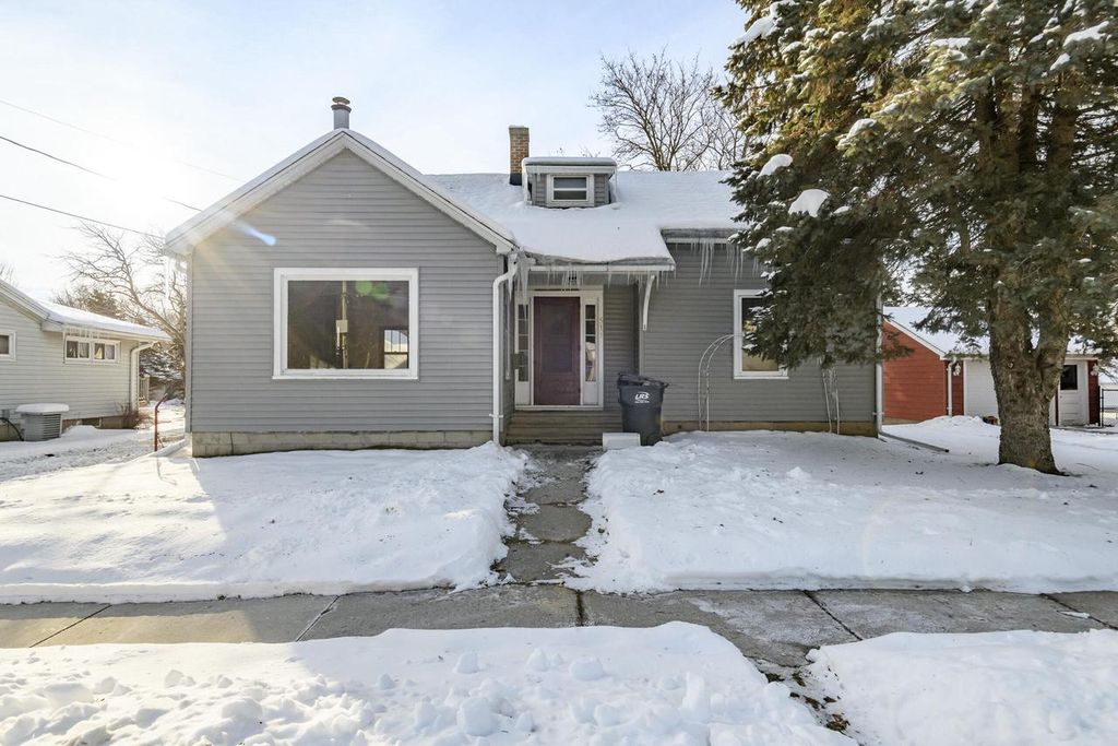 Photo of 511 Horicon STREET, Horicon, WI 53032 (MLS # 1945322)