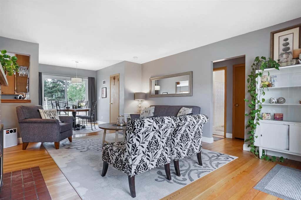 Photo of 576 Drury PLACE, Fond Du Lac, WI 54935 (MLS # 50330393)