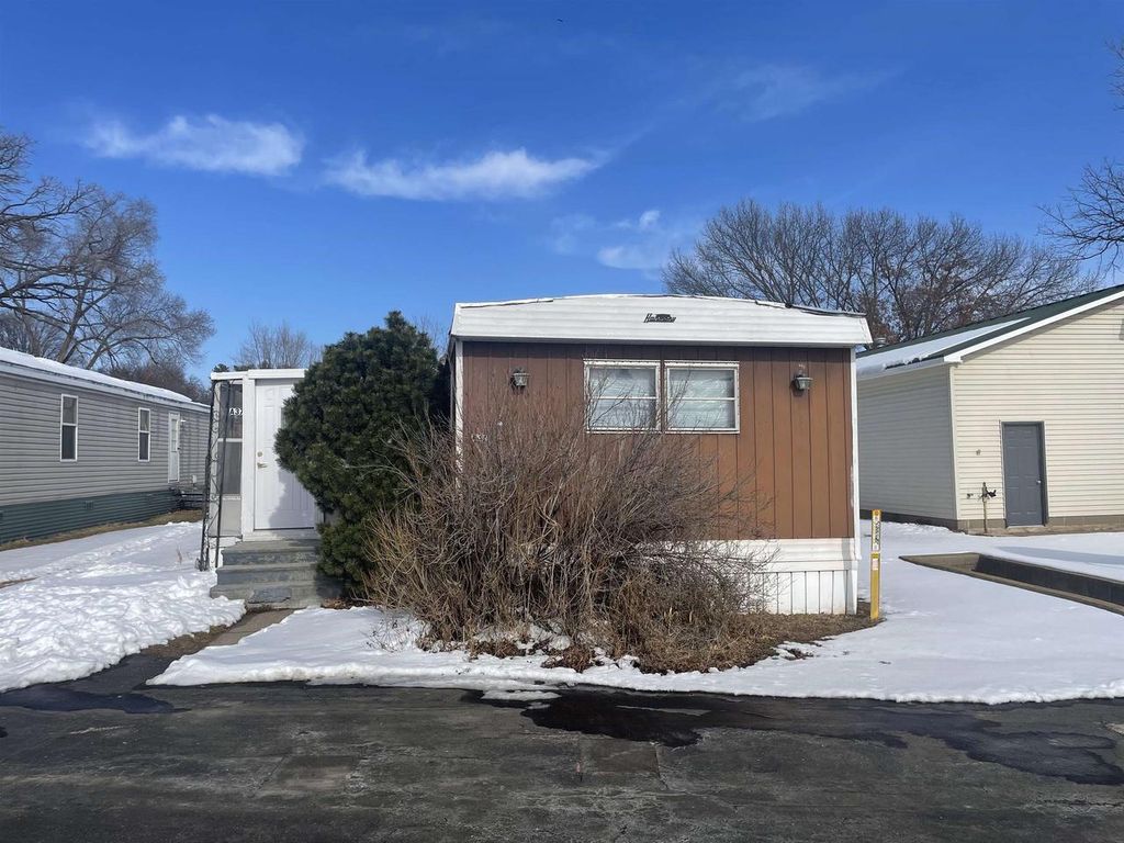 Photo of 1025 S Oak AVENUE #A37, Onalaska, WI 54650 (MLS # 2017313)